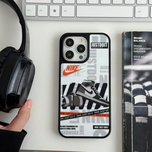 Sneaker Streetwear Case – iPhone 12–17