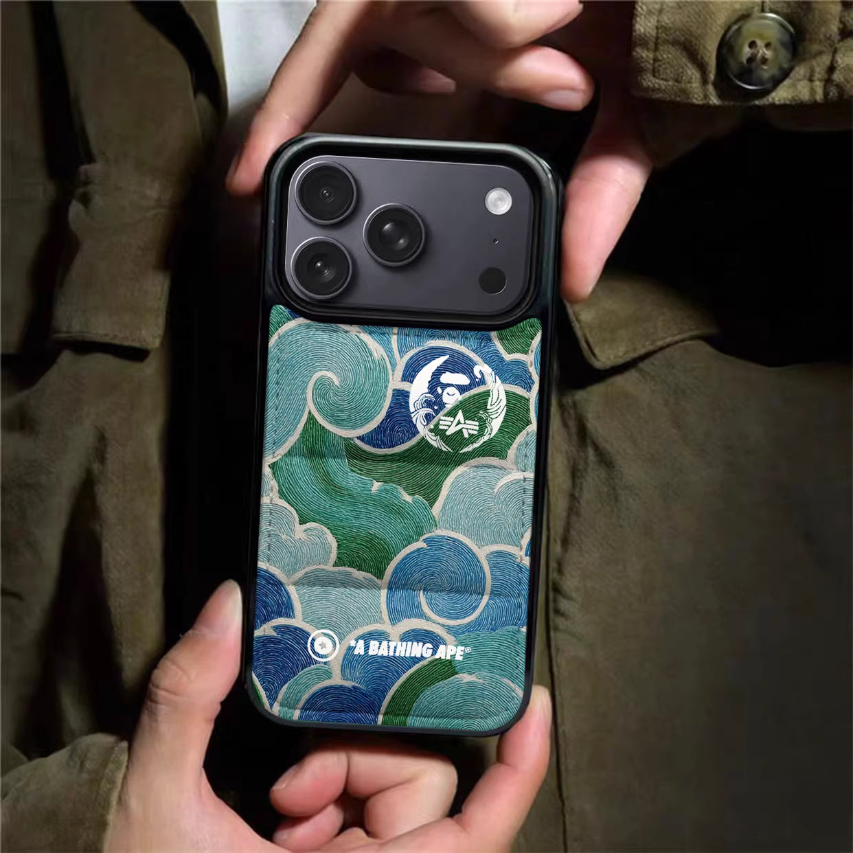 Japanese Ape Wave Design Puffer Phone Case