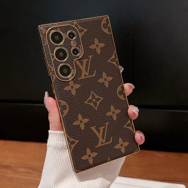 Luxury-Inspired Samsung Case with Gold Frame Accents