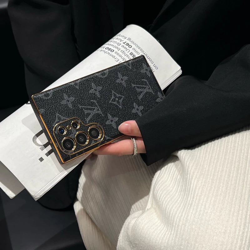 Luxury-Inspired Samsung Case with Gold Frame Accents