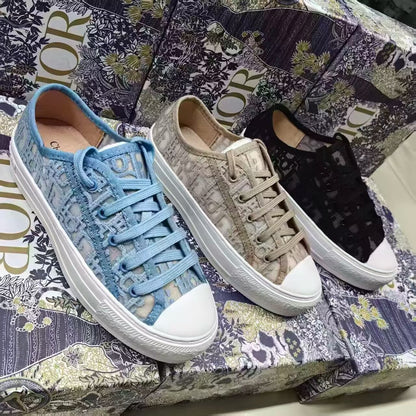 Walk In Mesh Sneaker