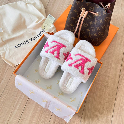 Fluffy 1V Slippers