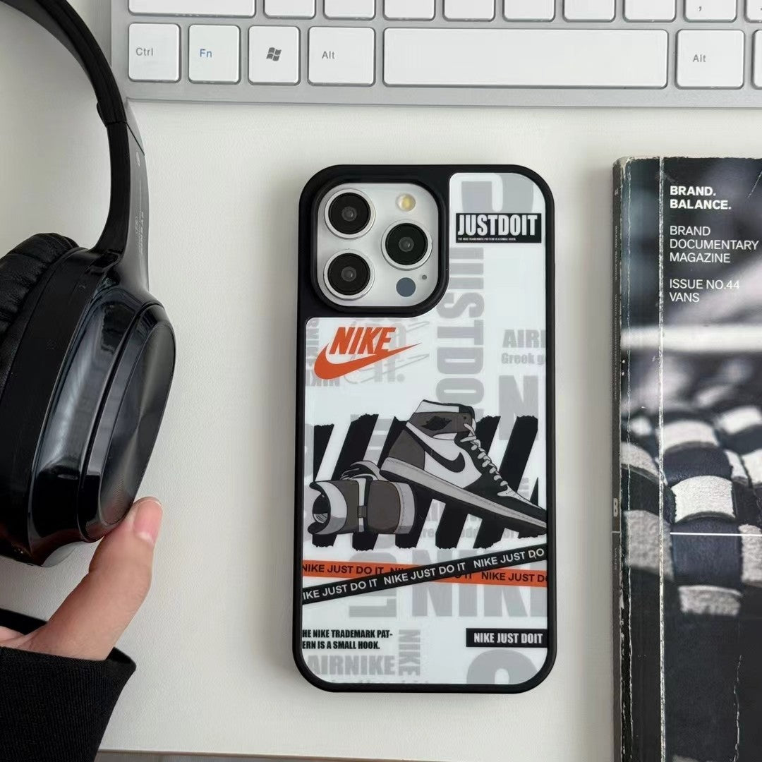 Sneaker Streetwear Case – iPhone 12–17