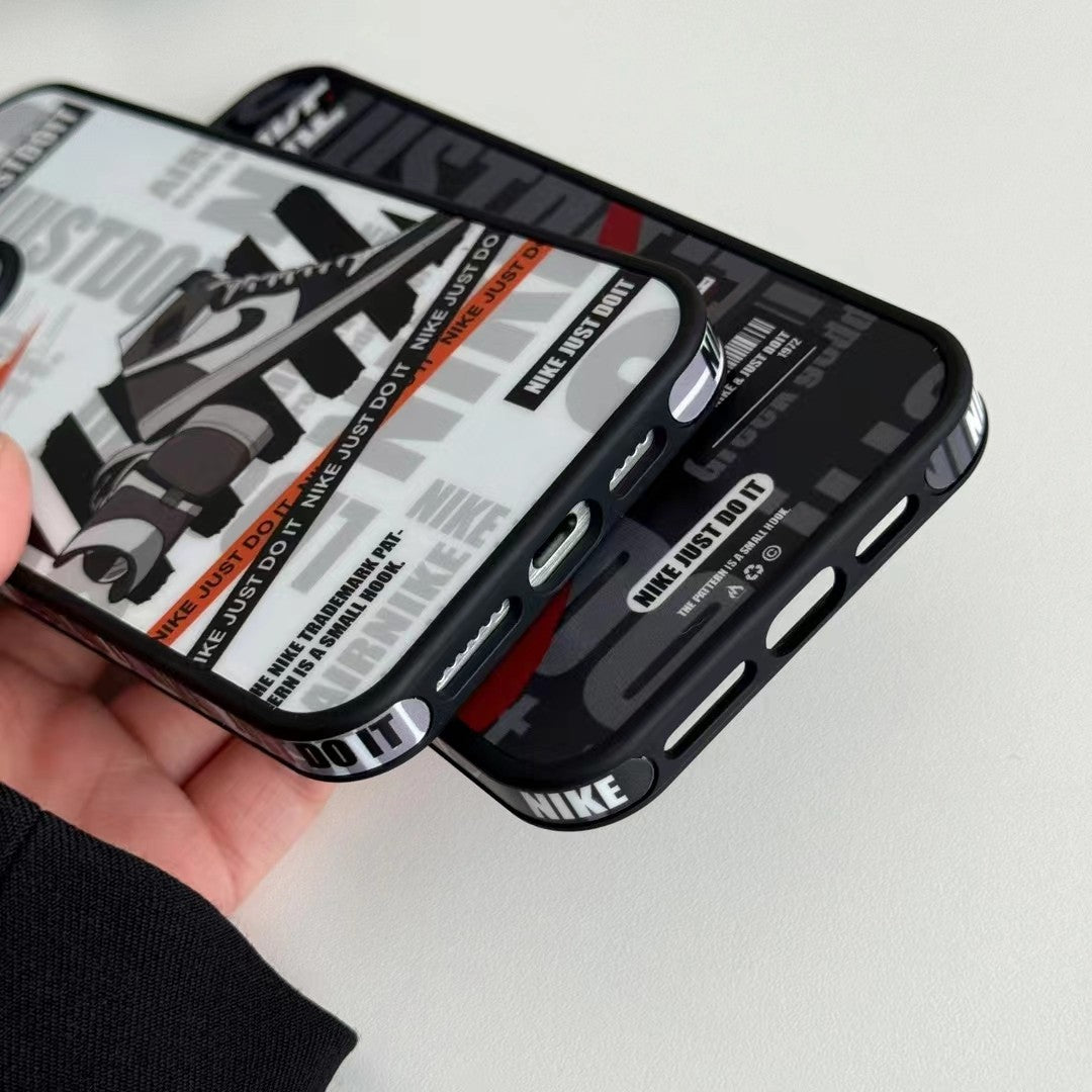 Sneaker Streetwear Case – iPhone 12–17