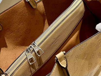 Bella Mahina Tote - Luxe Leather