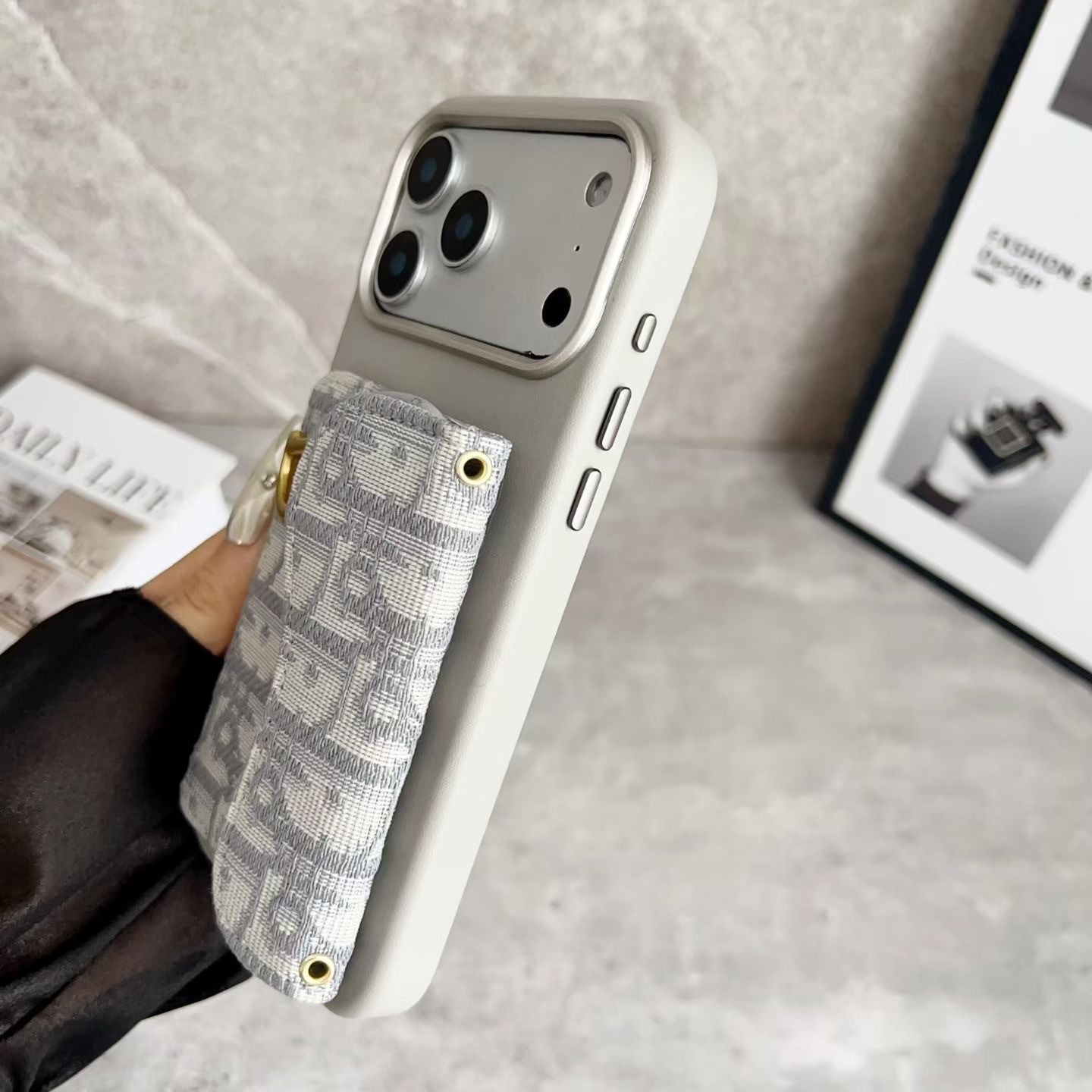 Luxury Saddle Pocket Case