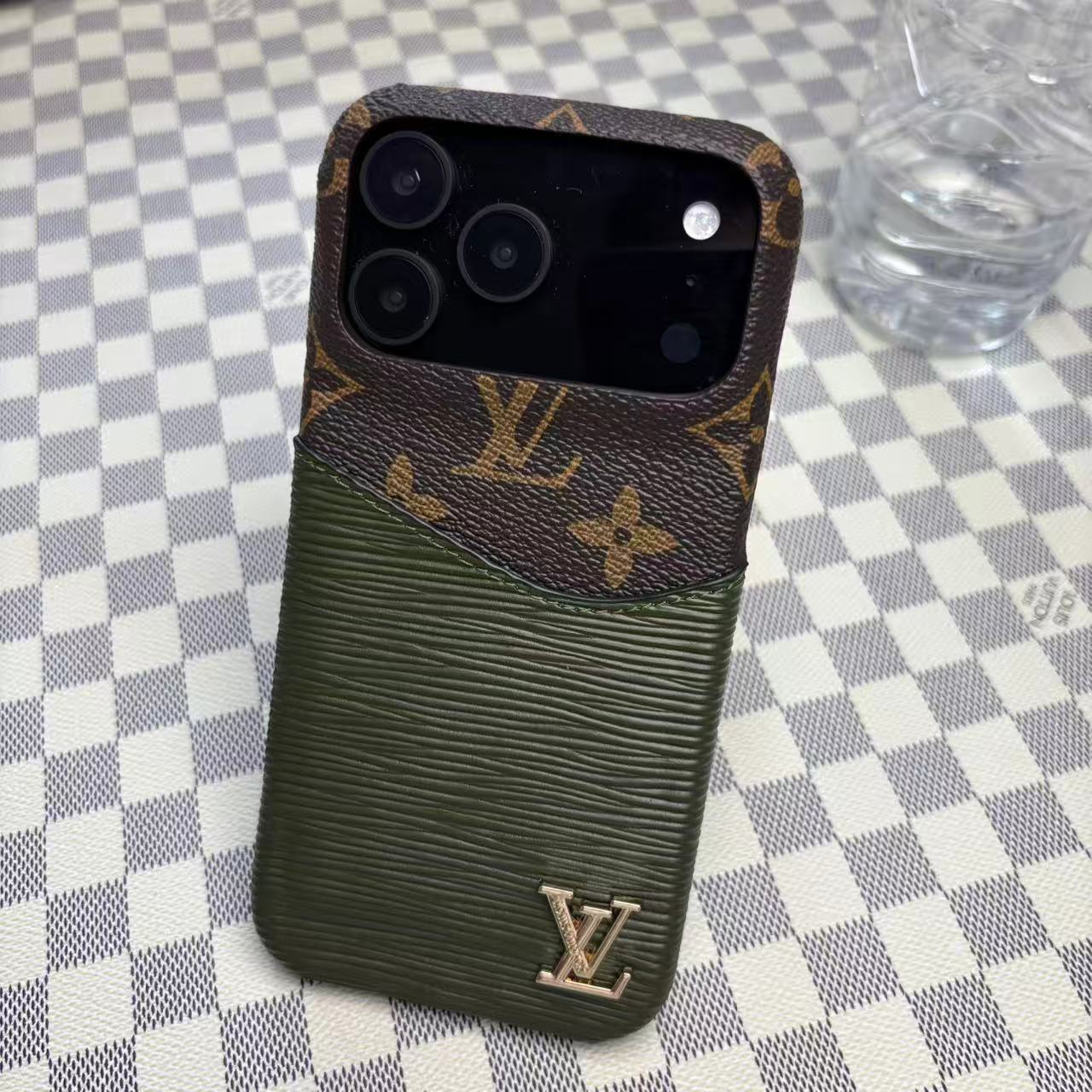 Luxe Textured Card Pocket Case — iPhone 11 –17