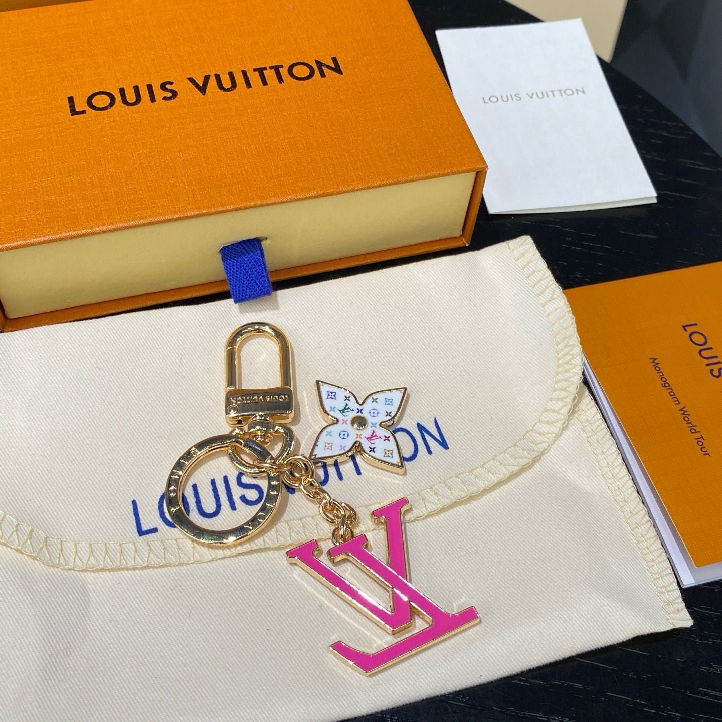 TM Iconic Bag Charm Key Holder Pink