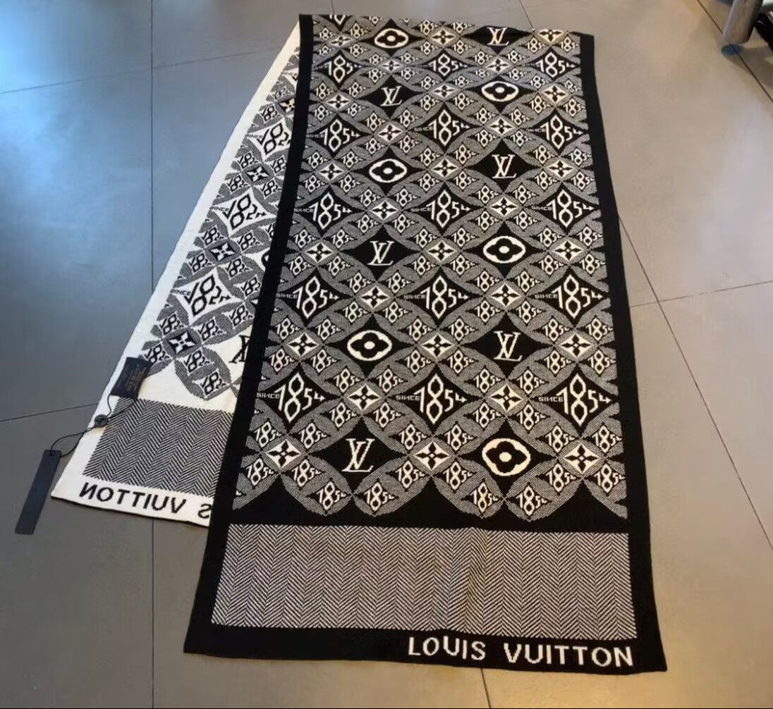 Since 1854 Jacquard Scarf Black Navy