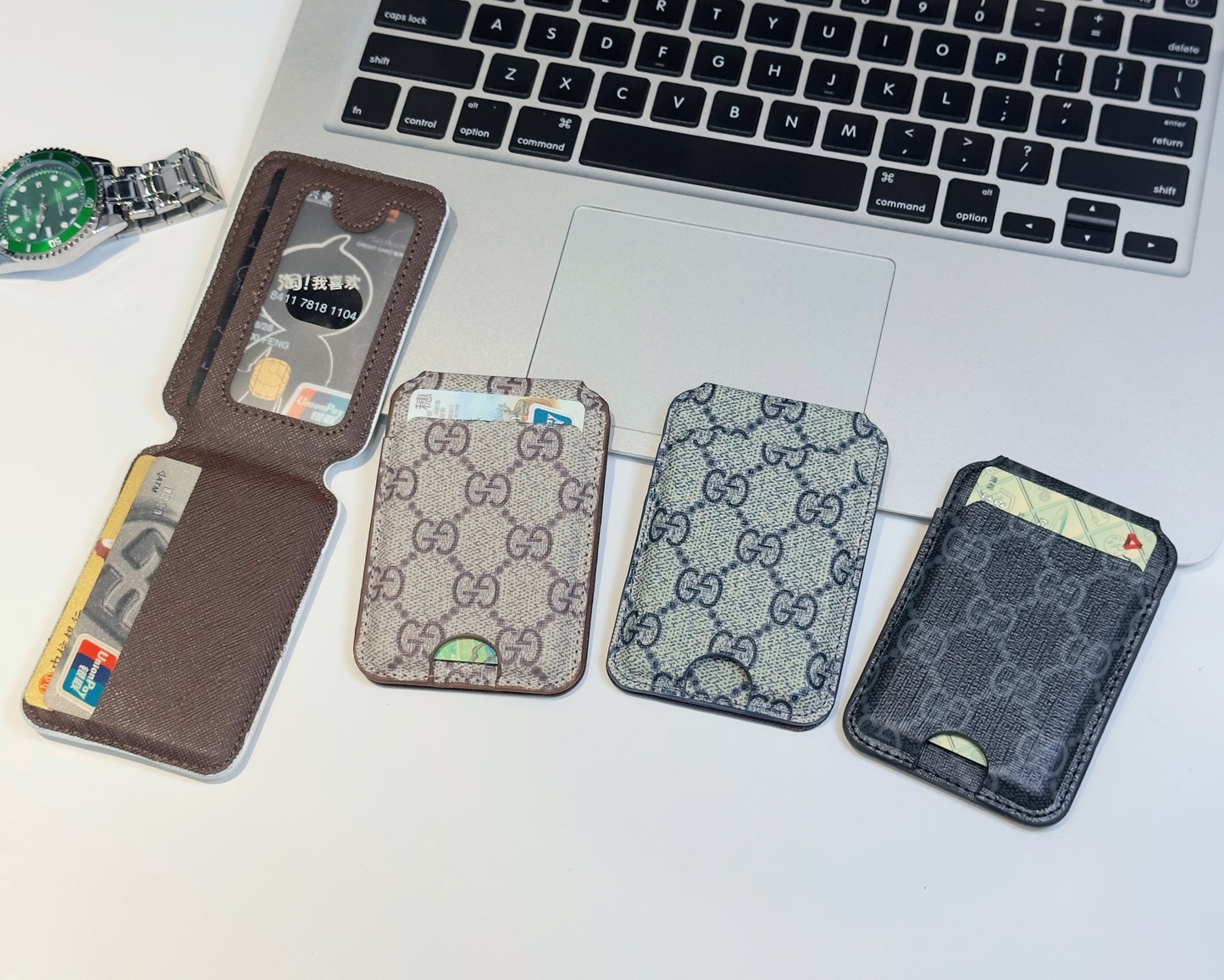 G Design MagSafe Card Holder & Phone Stand