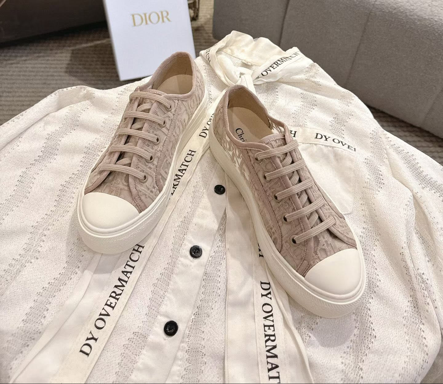 Walk In Mesh Sneaker