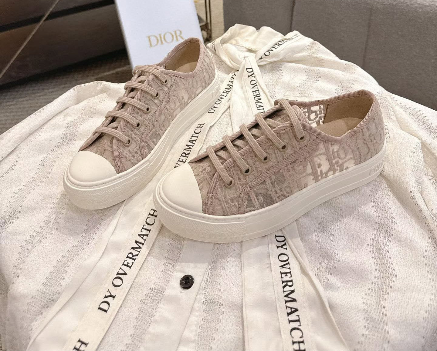 Walk In Mesh Sneaker