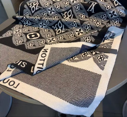 Since 1854 Jacquard Scarf Black Navy
