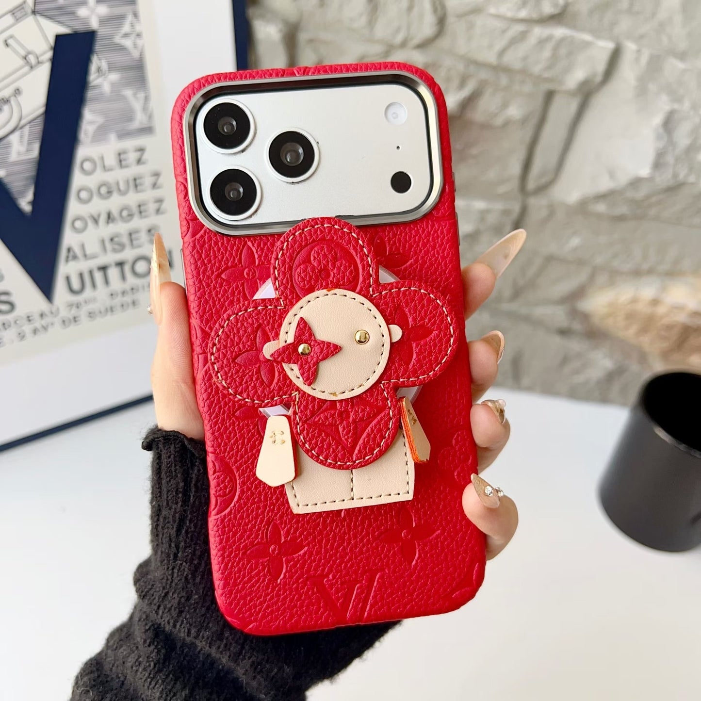 Sunflower Leather Look MagSafe Case with Grip