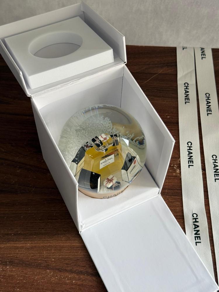 VIP Snow Globe 2021