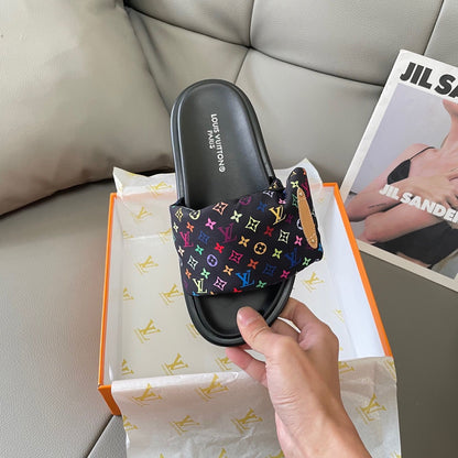 Multicolor Pool Pillow Flats