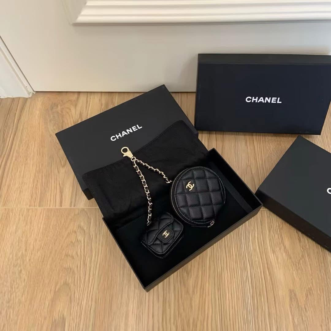 Chanel Beauty Coin Purse AirPod Case VIP