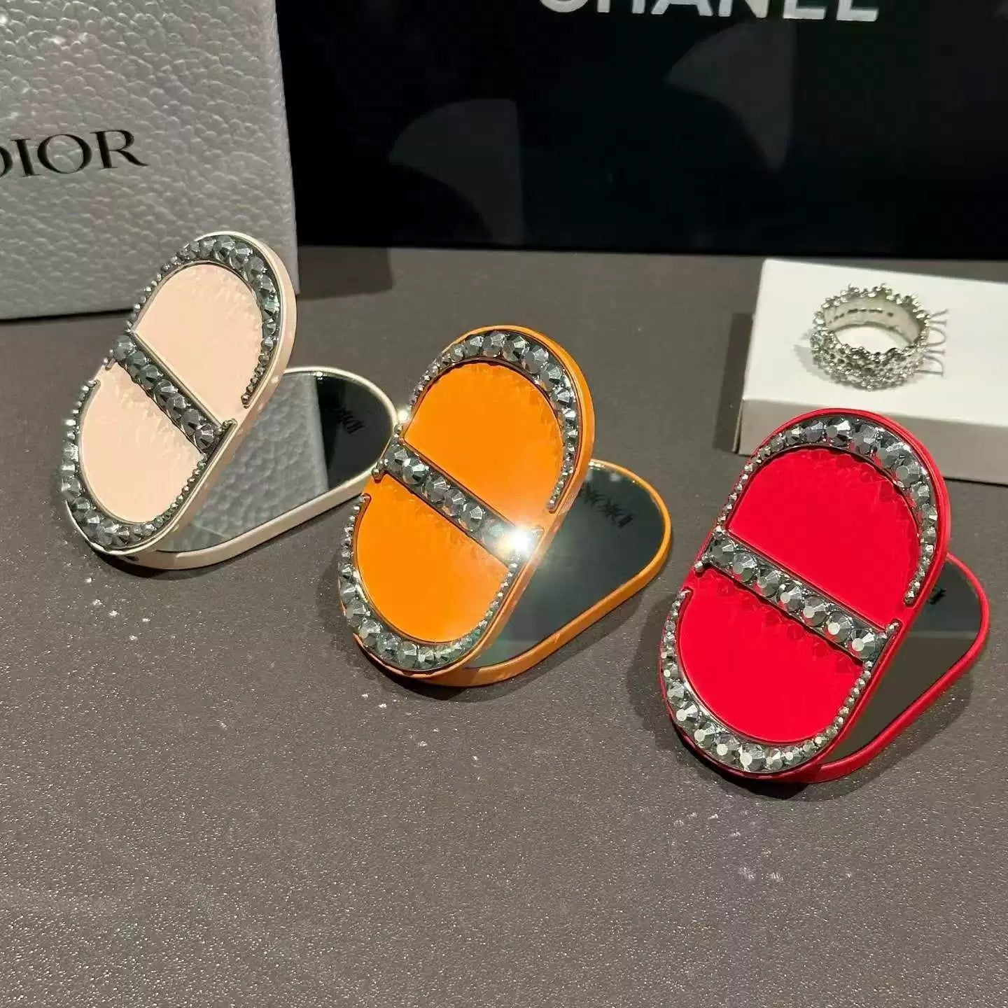 Luxury Designer Sparkling Mirror Phone Stand