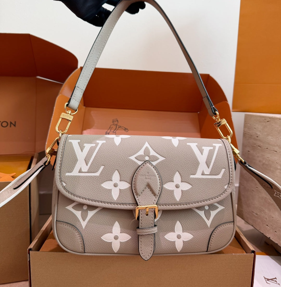 Luxury Diane Bag With Box