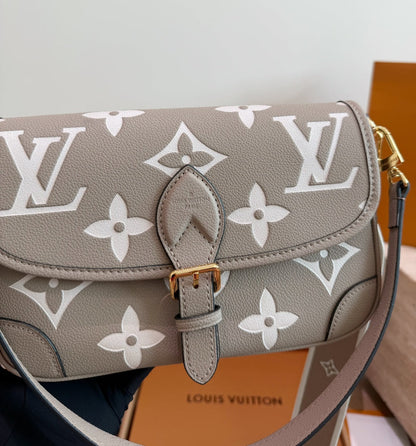 Luxury Diane Bag With Box