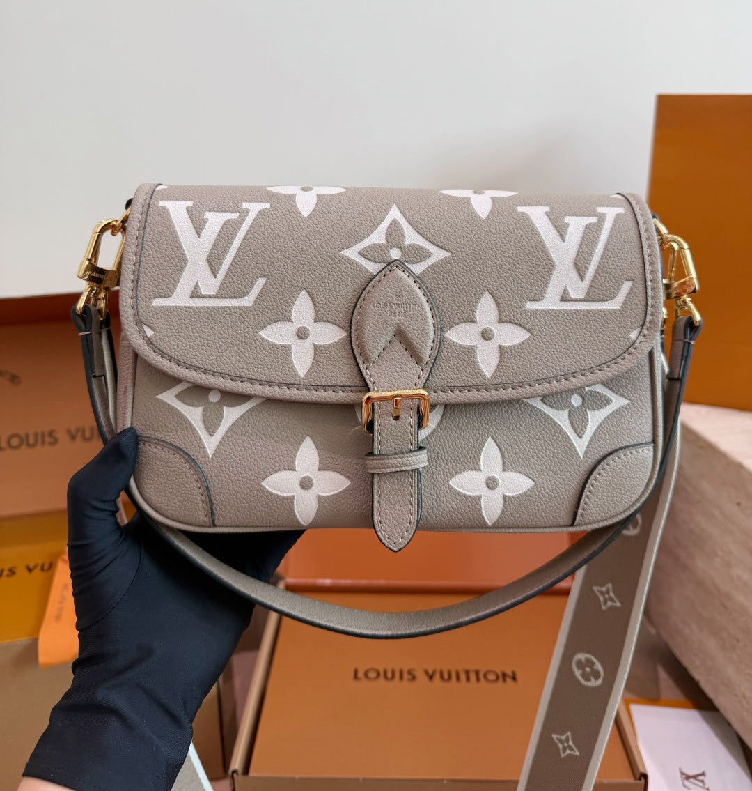 Luxury Diane Bag With Box