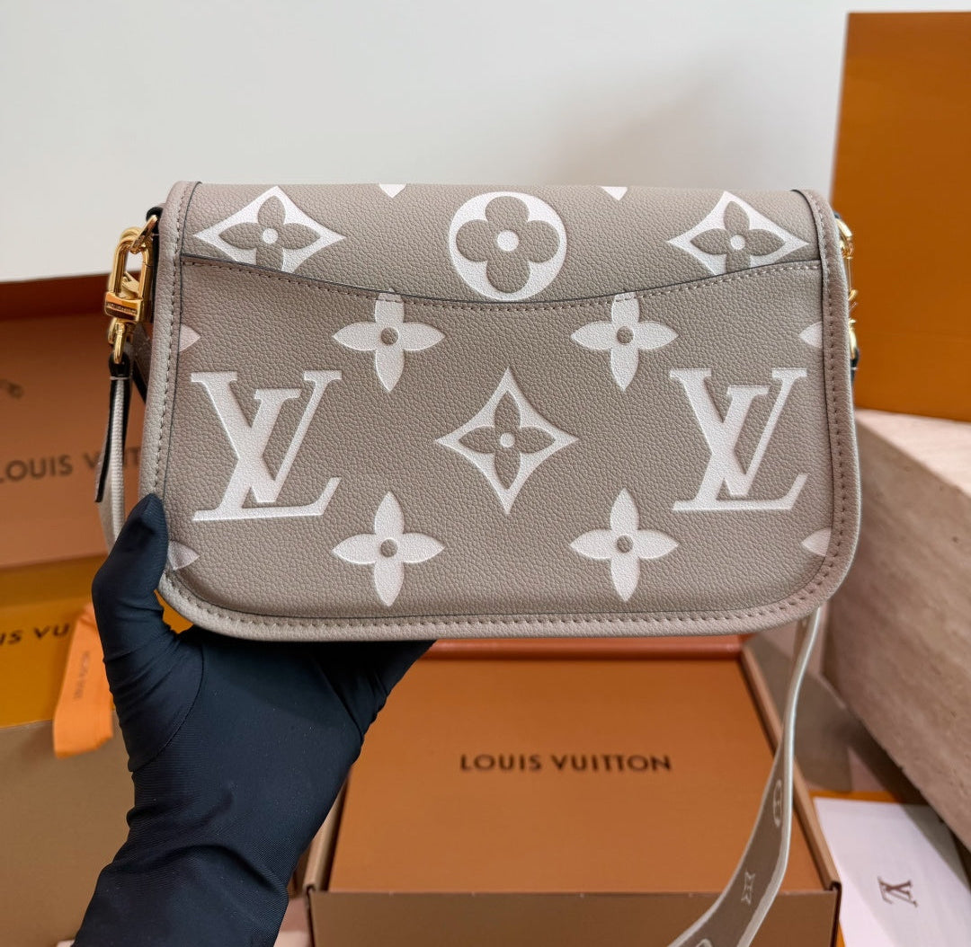 Luxury Diane Bag With Box