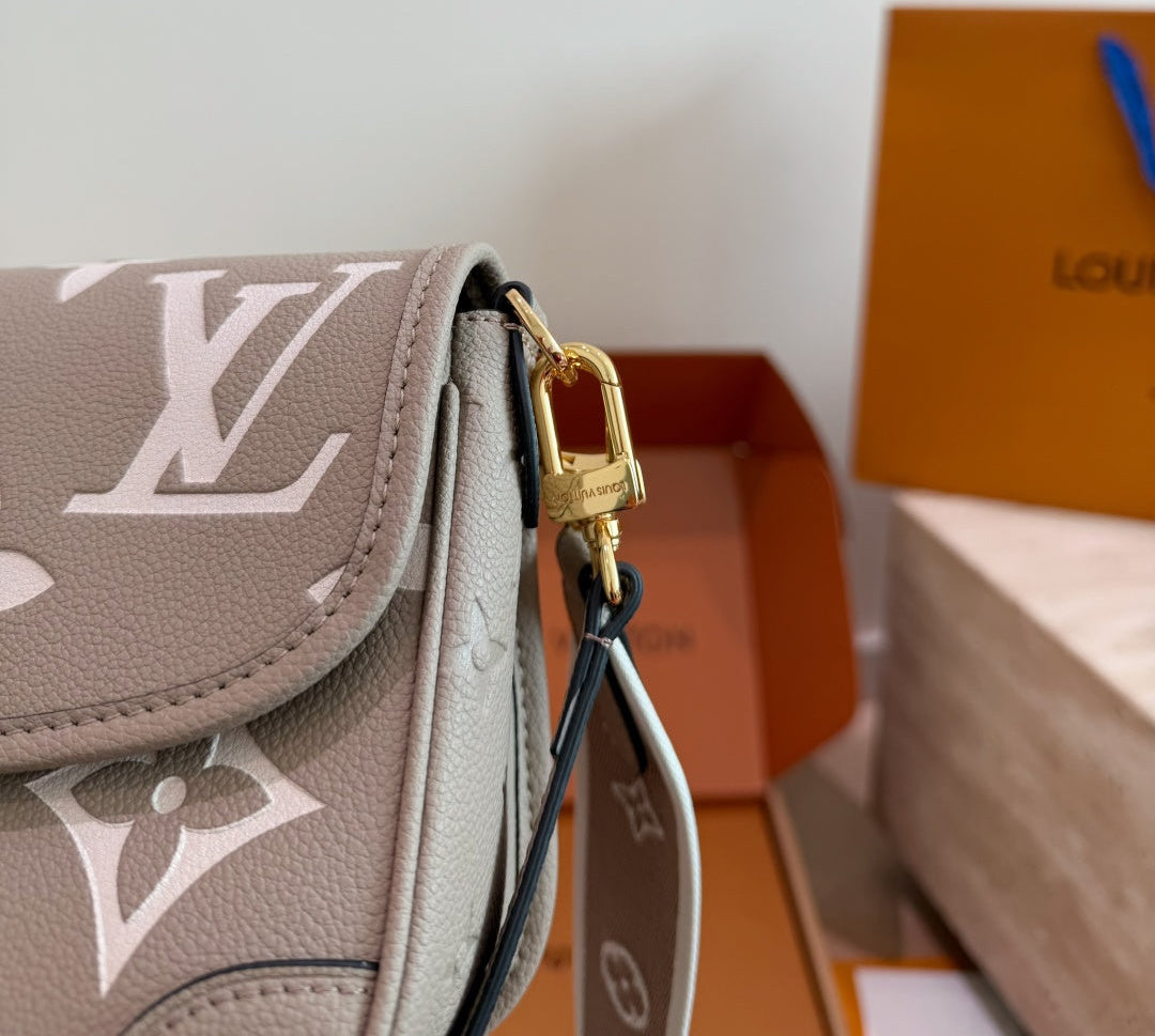 Luxury Diane Bag With Box
