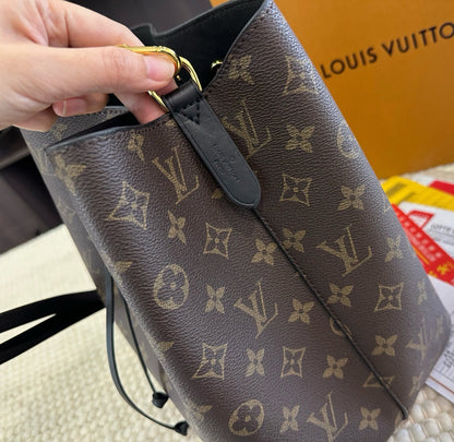 Neonoe Bucket Bag With Box