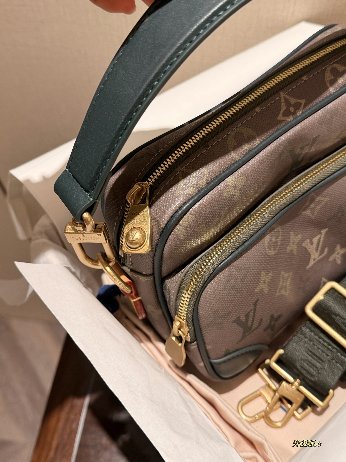 Nil Monogram Messenger Bag