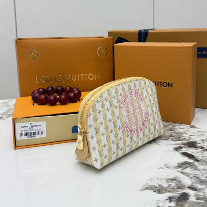 Banana Trunks Cosmetic case
