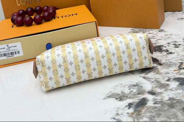 Banana Trunks Cosmetic case
