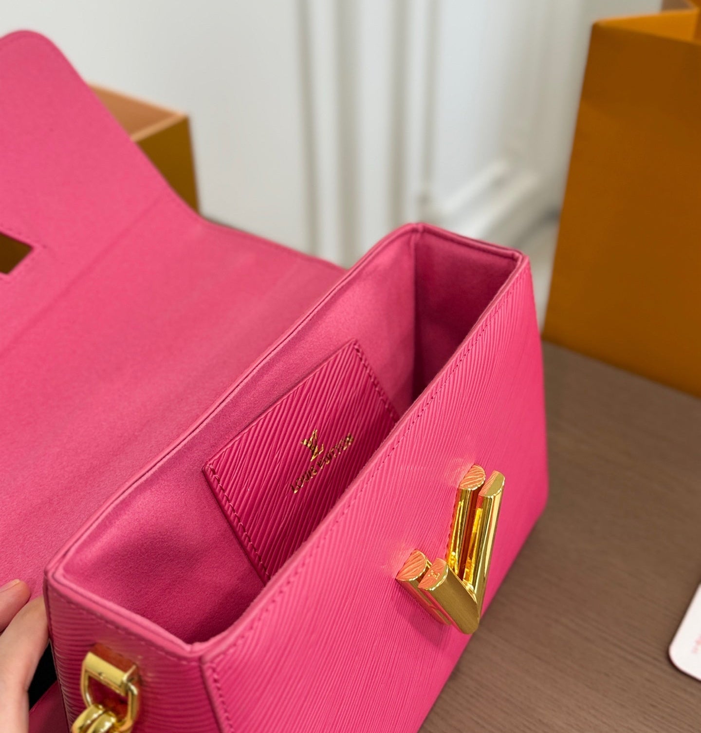Epi Leather Twist - Rose Pink