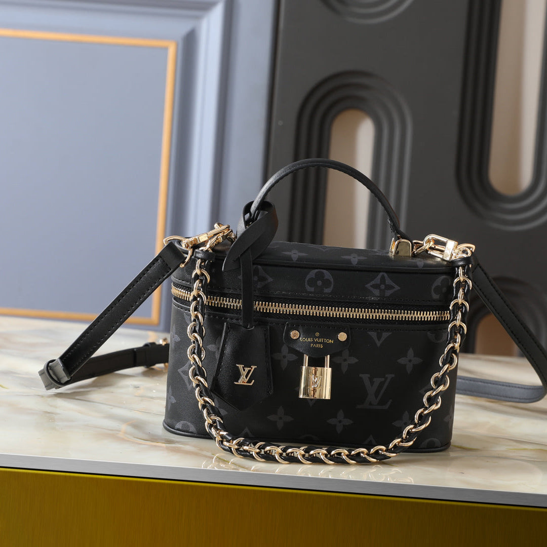 Vanity Chain Pouch