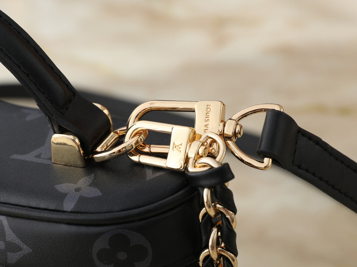 Vanity Chain Pouch