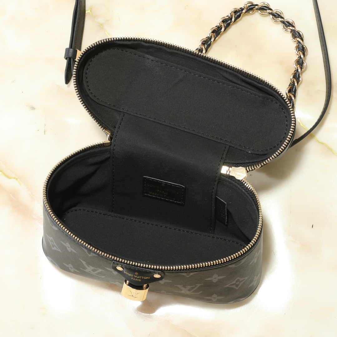 Vanity Chain Pouch