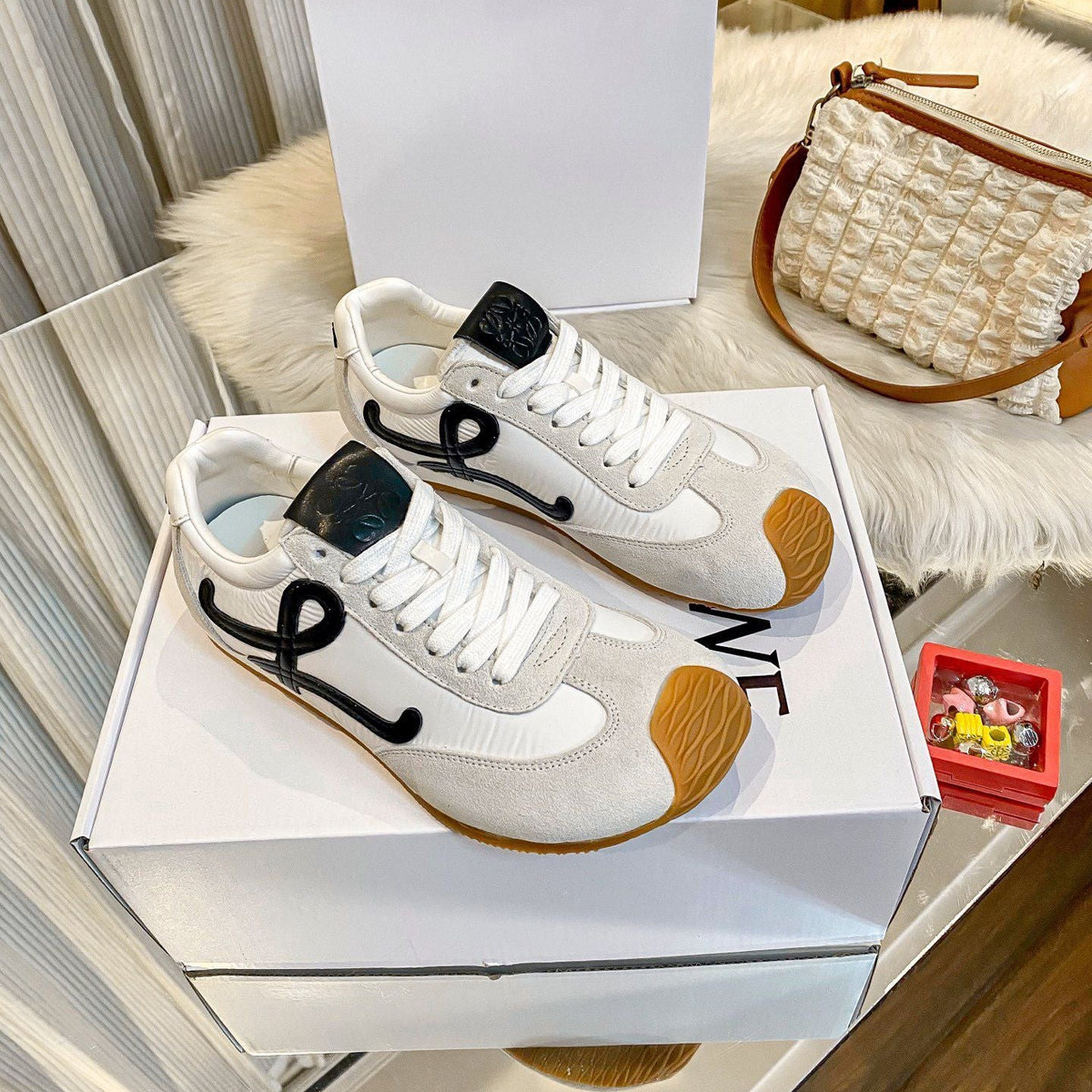 Ballerina Runner Sneaker Black/White
