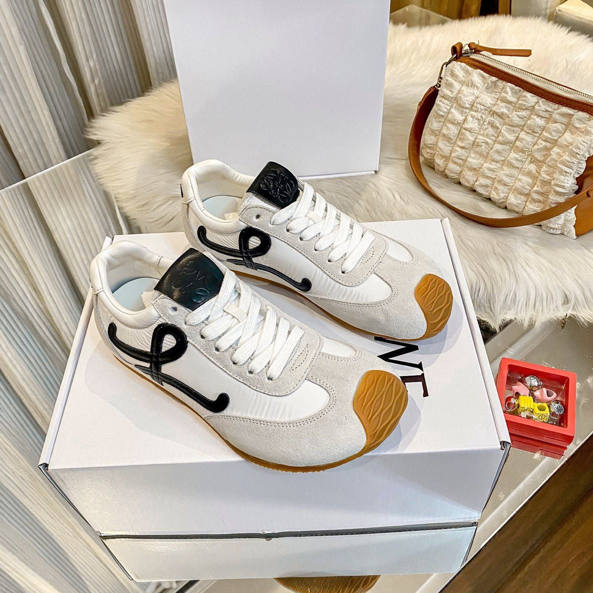 Ballerina Runner Sneaker Black/White