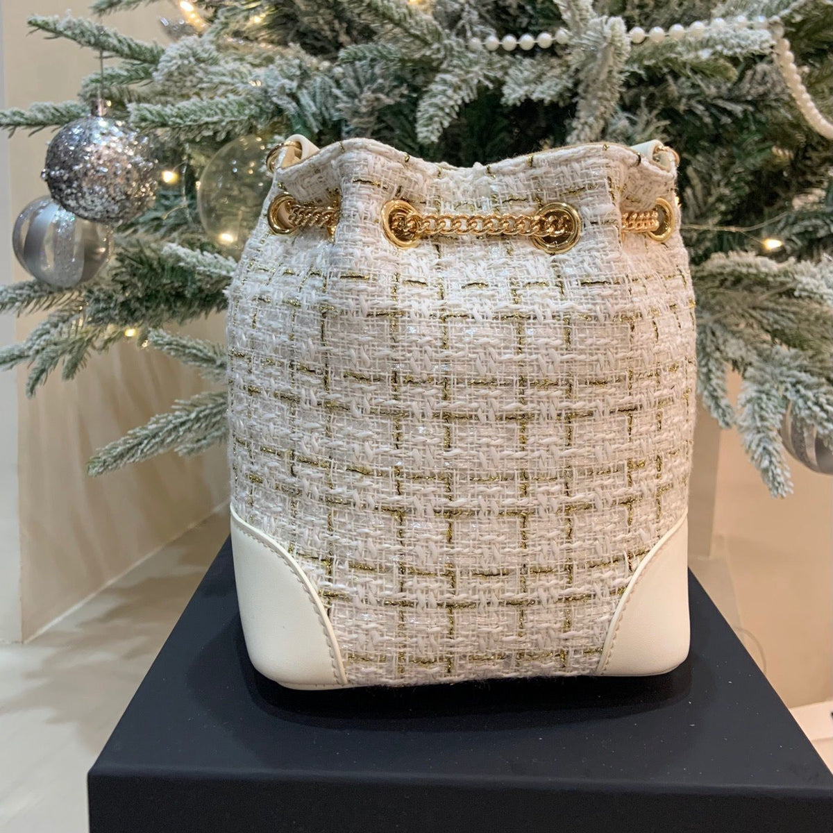 VIP Luxury Tweed Bucket Tote Bag-White