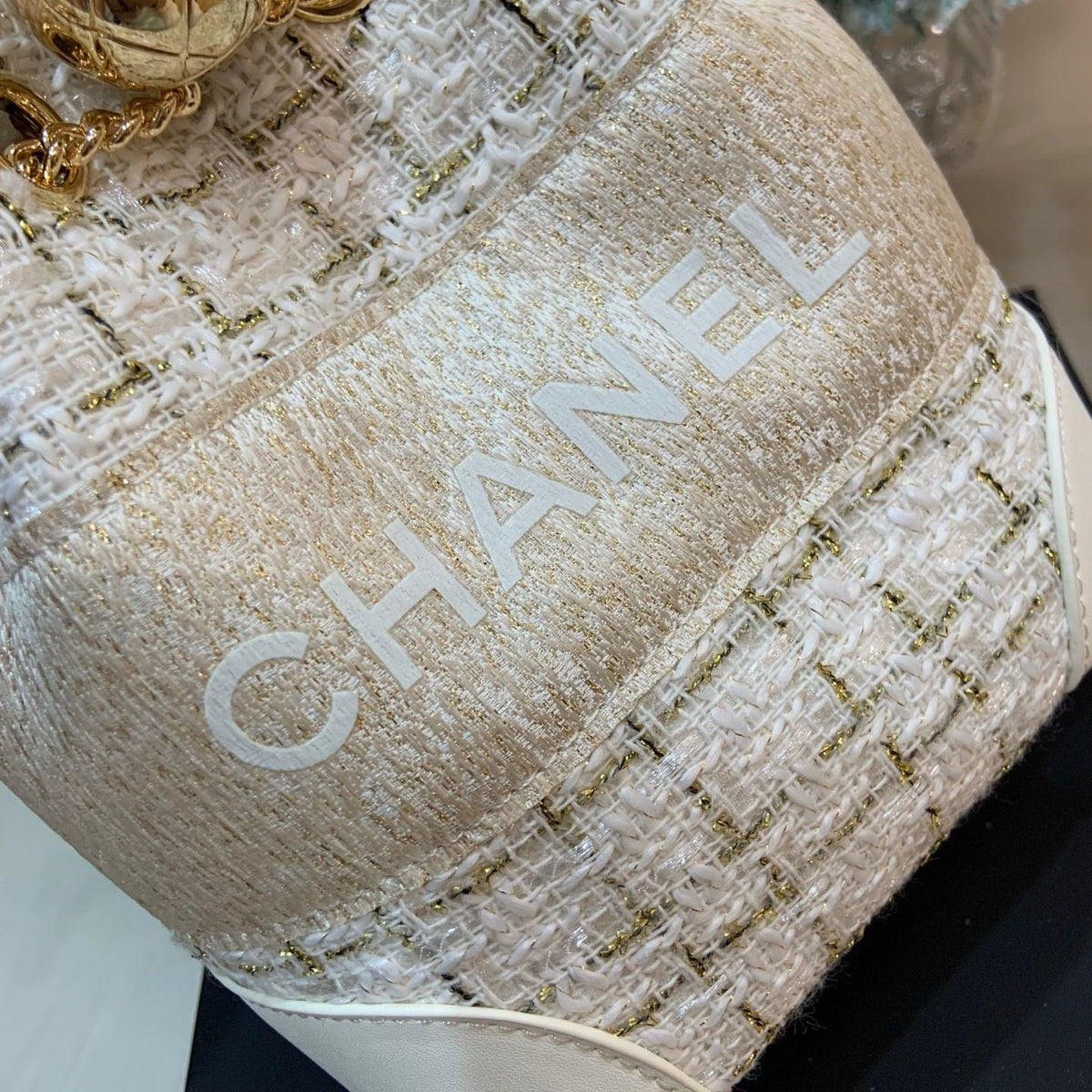 VIP Luxury Tweed Bucket Tote Bag-White