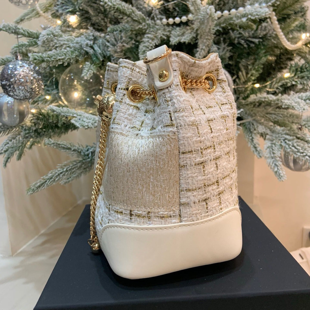 VIP Luxury Tweed Bucket Tote Bag-White