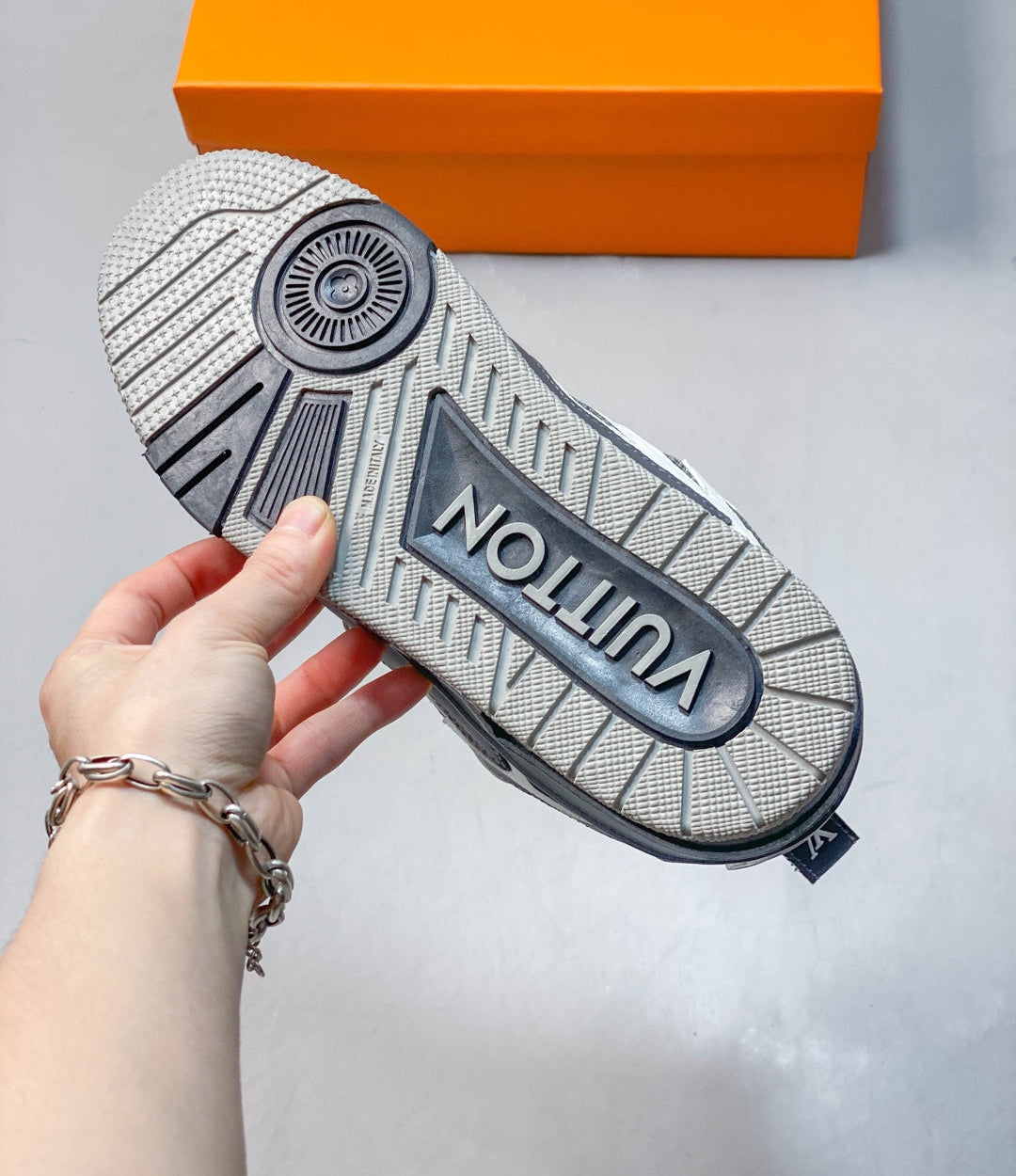 1V 1854 Monogram Skate Sneakers – Grey