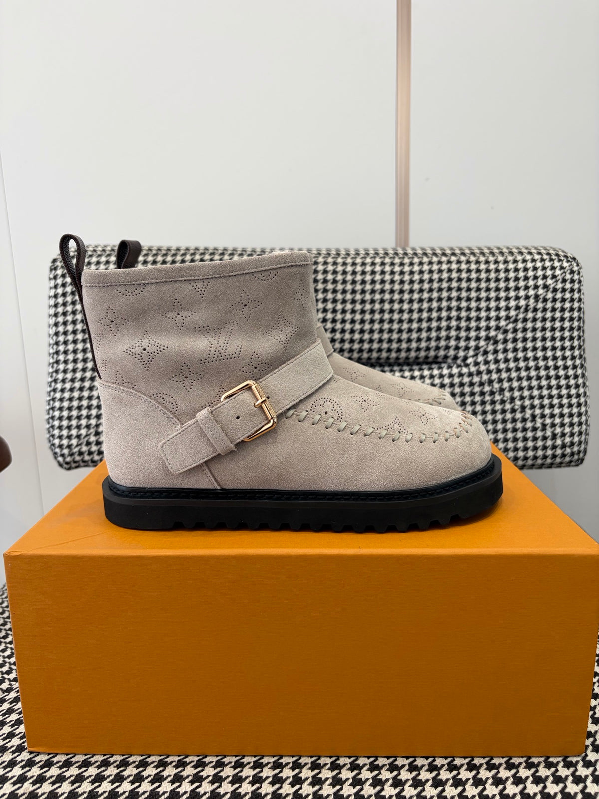 1V Snow Boots - Sand