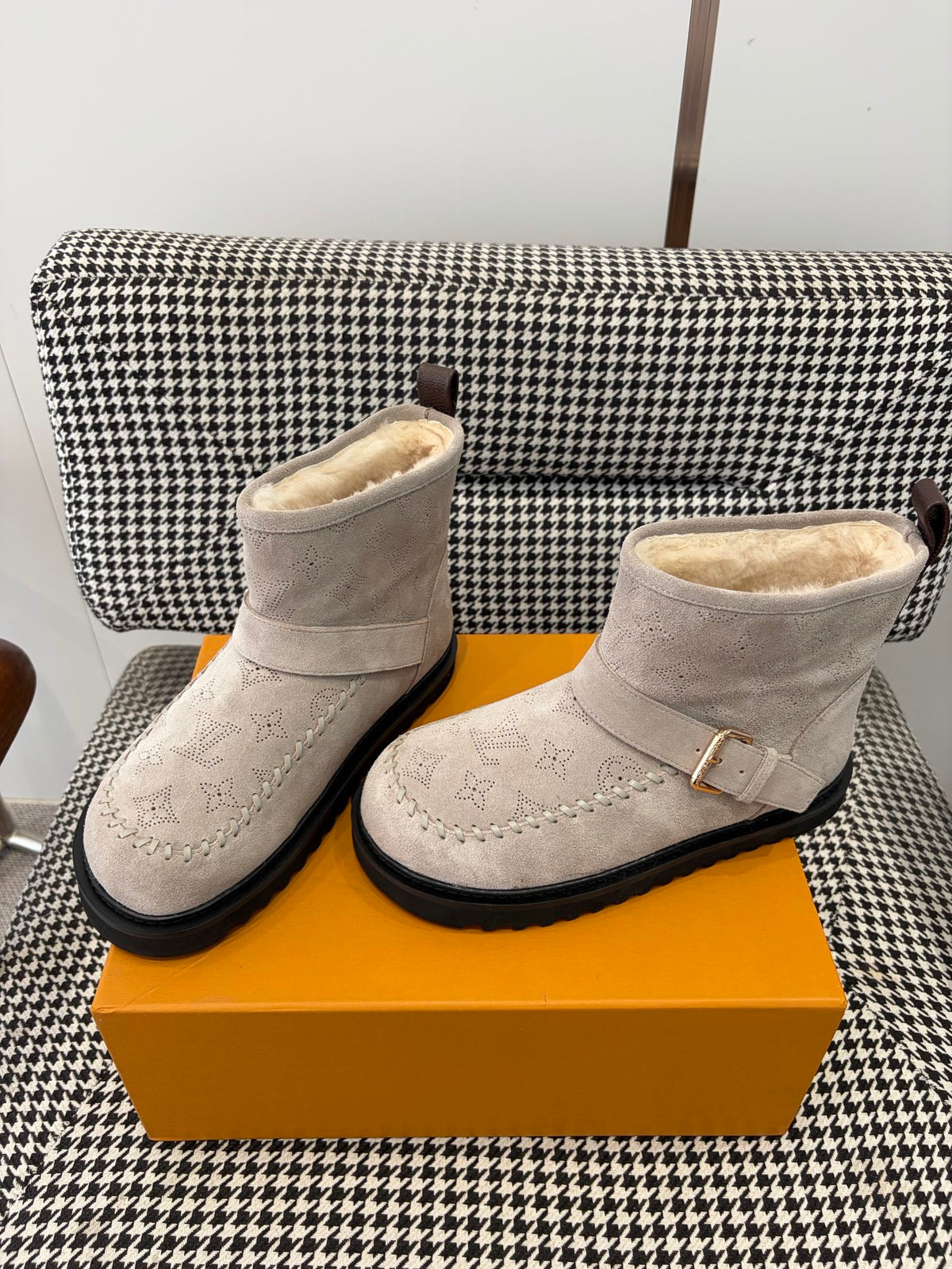 1V Snow Boots - Sand