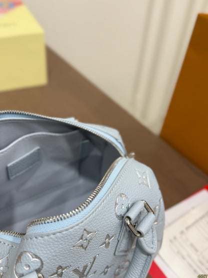 Icy Blue Ski Bag