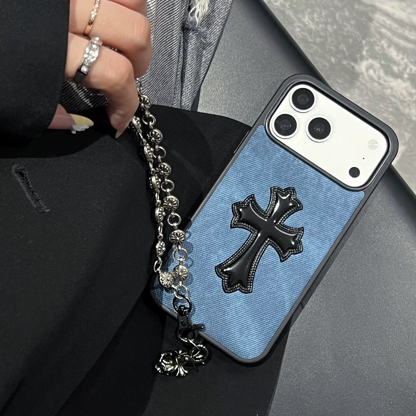Crosses Denim Case With Chain– iPhone 14-17