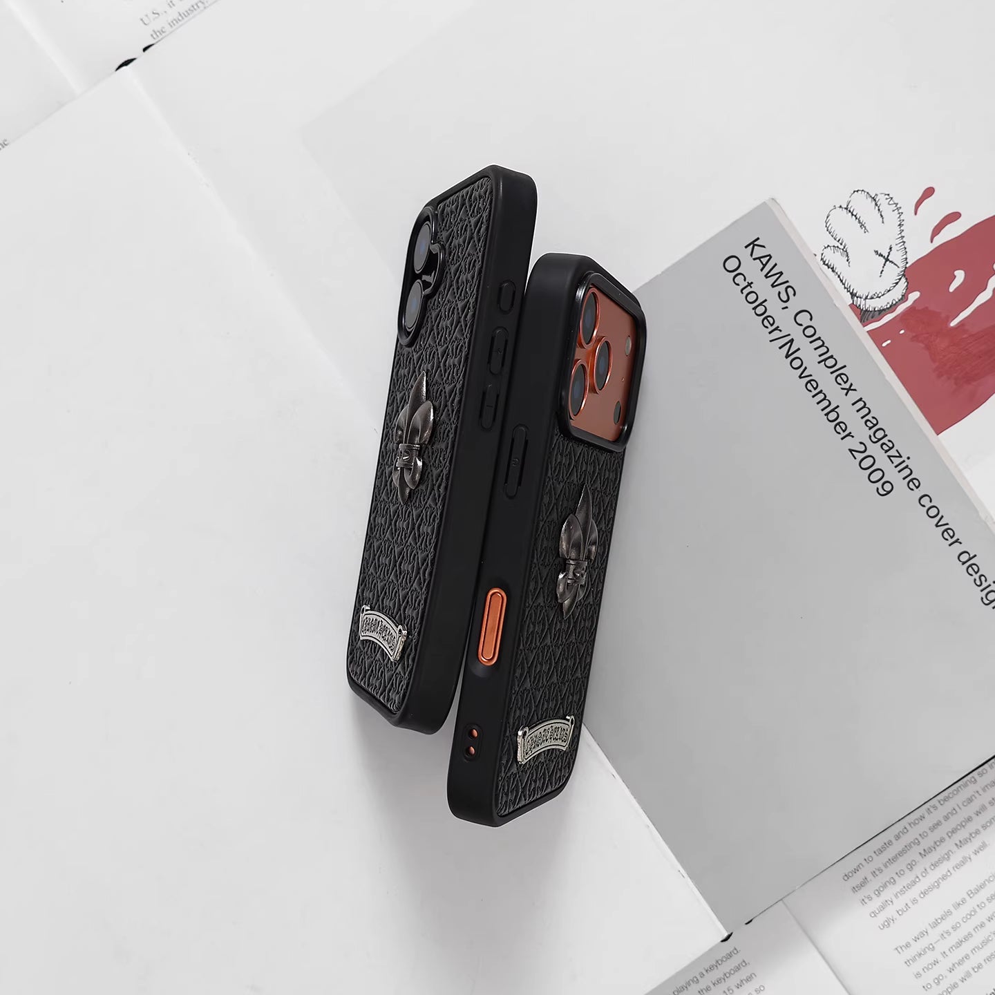 Fleur Emblem Street Embossed Case