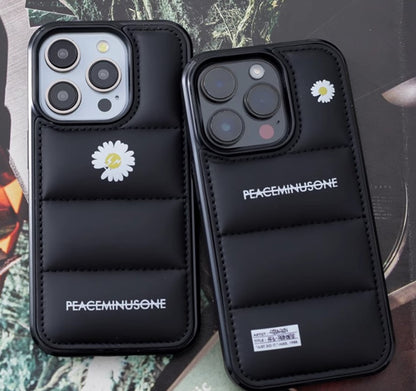 Daisy Puffer Case – iPhone 12–17