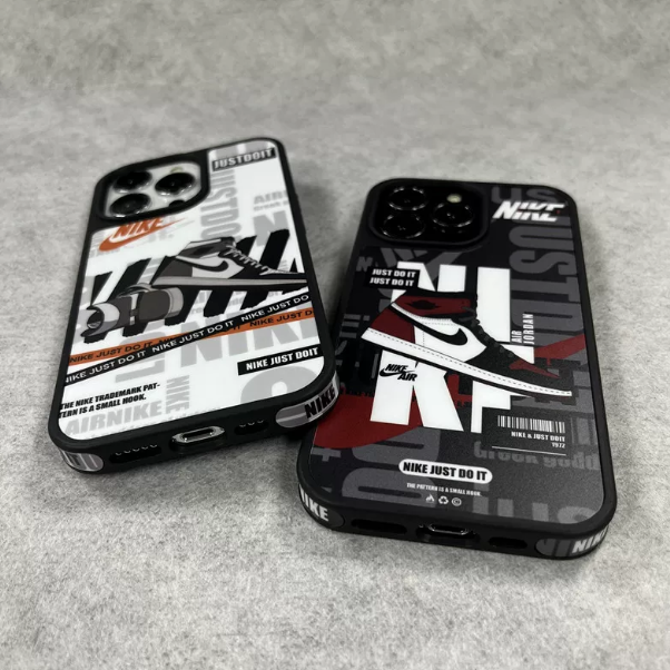 Sneaker Streetwear Case – iPhone 12–18