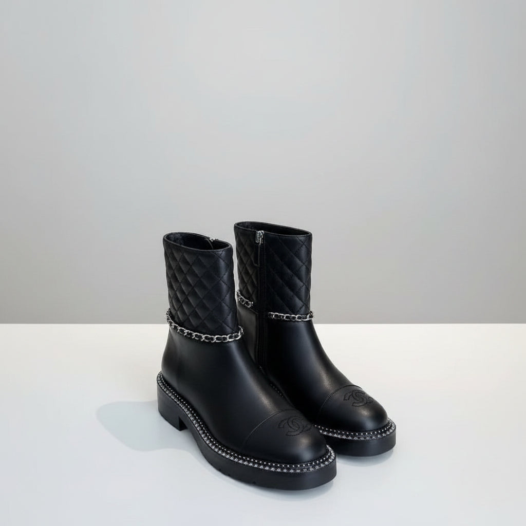 Chain Around Quilted Leather Boots
