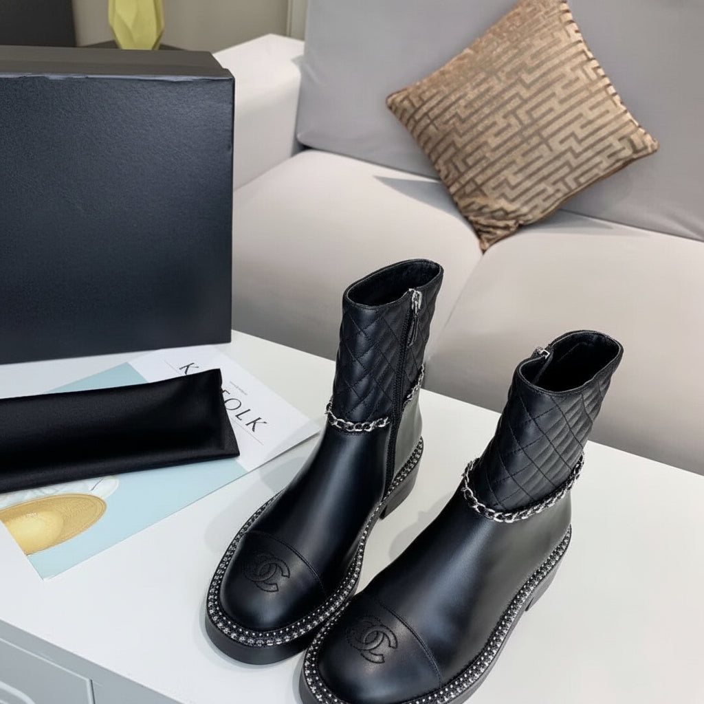 Chain Around Quilted Leather Boots